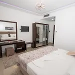 Ξενοδοχείο The One Boutique 4*