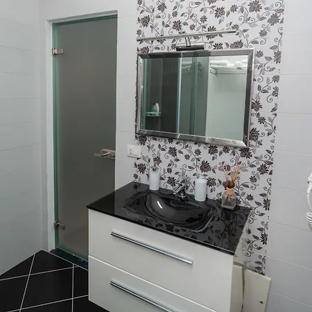 The One Boutique Hotell