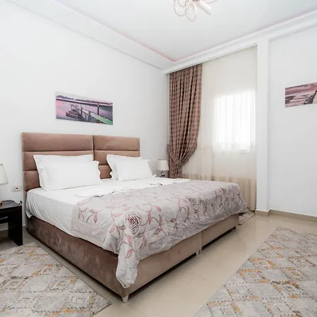 Hotell The One Boutique Mucaj